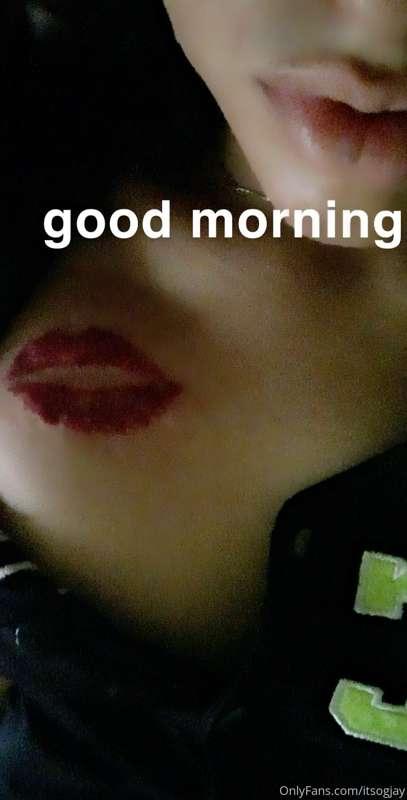 who wants to be the first to carress and cum on my new tits💗