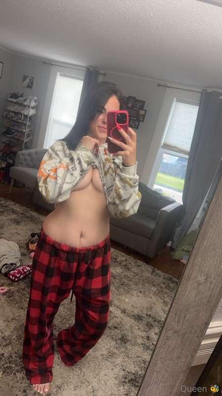 Cum play with me🥺 I’m bored