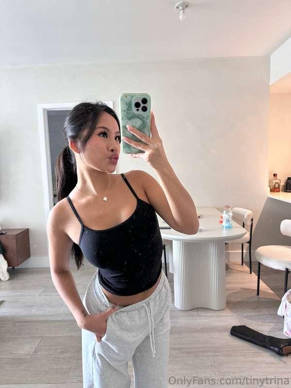 Effortlessly cute today—what’s your excuse? 😘