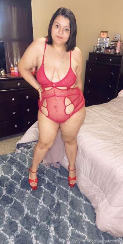 If you want custom pictures or videos FaceTime shows message..