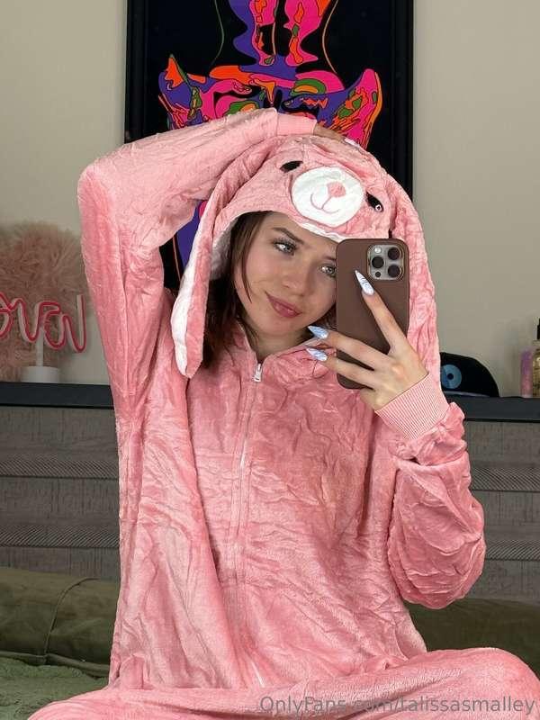 The kind of thing I’d wear for Halloween 🤣 especially if it ..