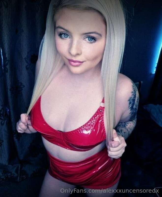 Can you tell I’m not wearing panties under this? 😇