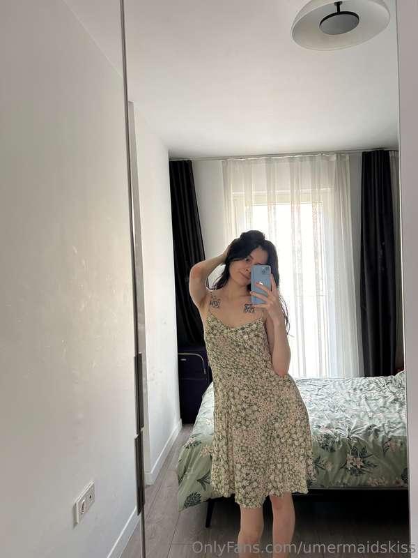 the spring mood is emerging, which means I'm wearing fewer a..