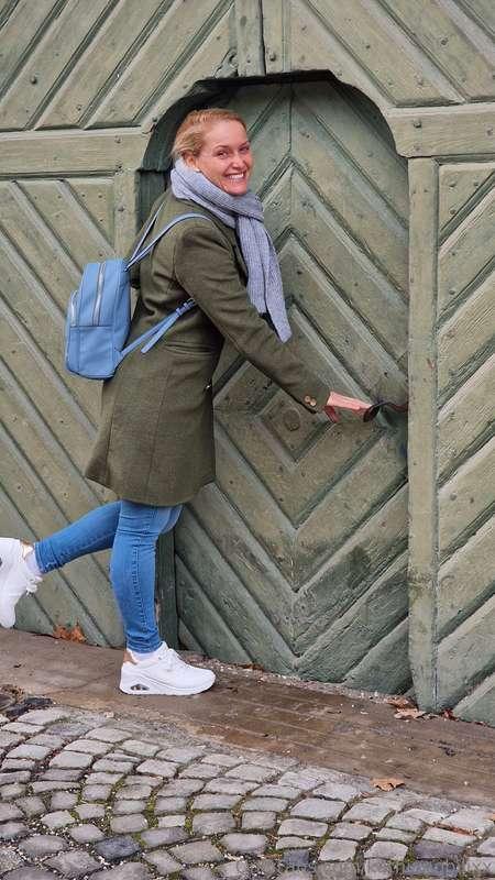Seams like this gate was built for my size people 😅! 