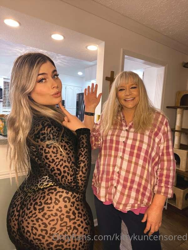 Did you know I have an account with my mom?! 😍 go check it o..