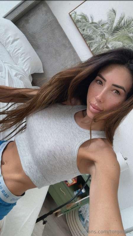 Comfortable in bed, but I’d rather be comfortable with you 😏..