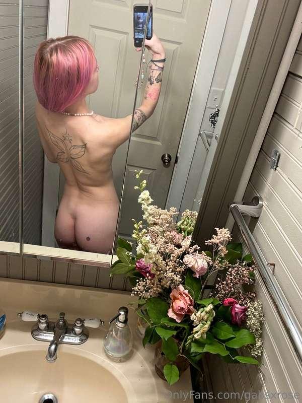 shower time :3 try and tell me you wouldn’t fuck me from the..
