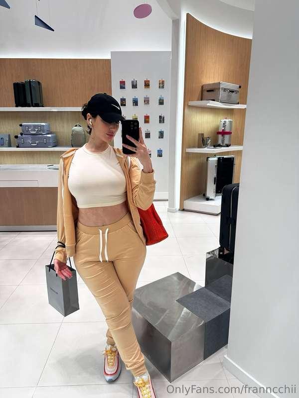 Currently accepting sugar daddy applications✍️