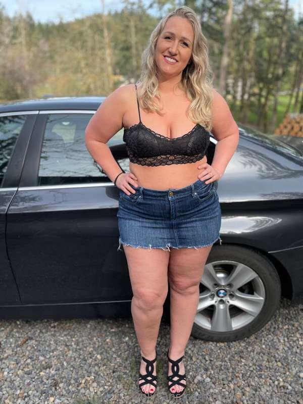 Jean skirts are so sexy 🤩😍❤️