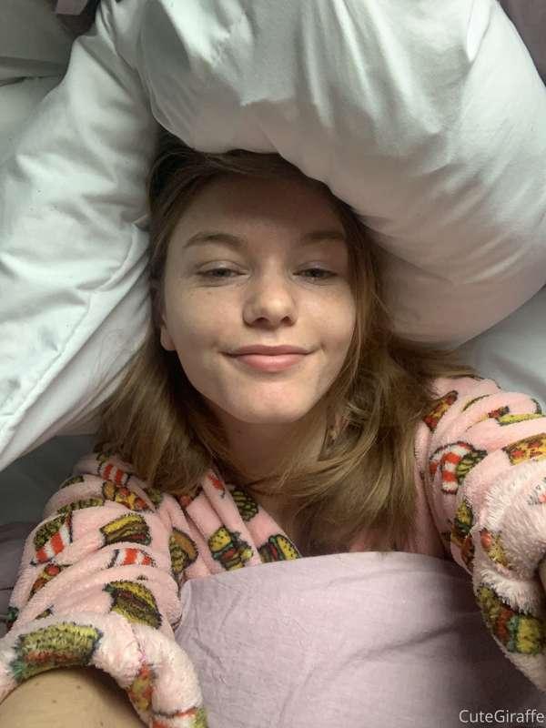 Sleepy head... won’t get out of bed 😋