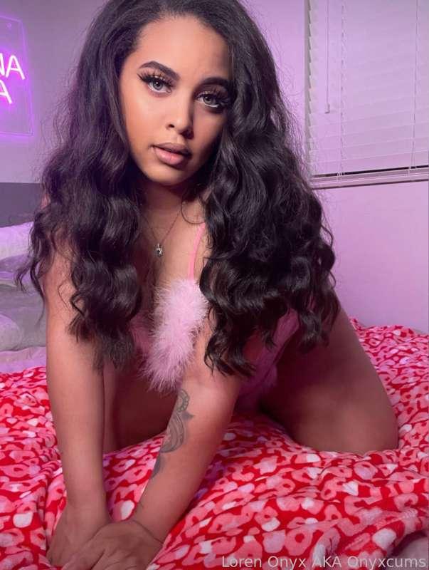 onyxcums image #1
