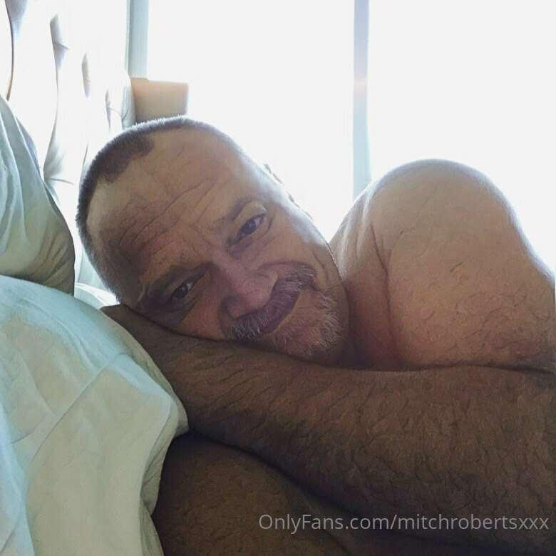 Some days I wanna just lay in bed and cuddle