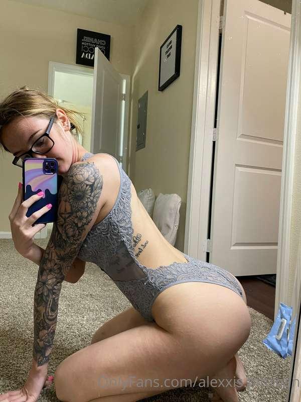 Gm babes🥰