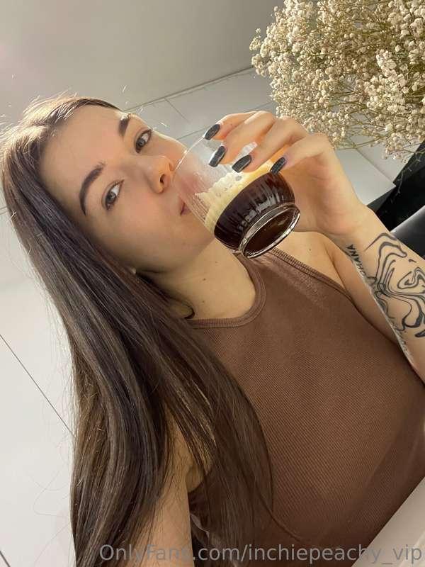 I like to drink coffee in the morning🔥And what is your favor..