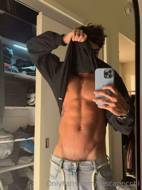Tell me what turns u on in the DMs 😏👅