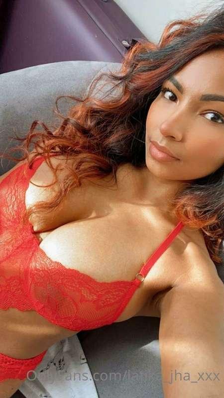 Do you like my red outfit? I give it to you 💋  5$ to partici..