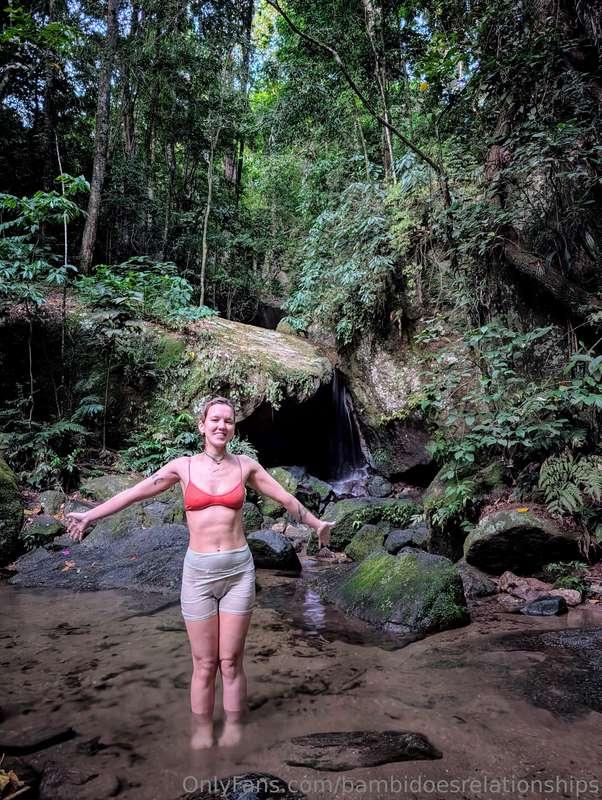 Hiii thinking of y'all on my travels 😙💗 have you had any adv..