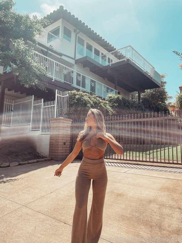 got you on my mind💭

set from: whitefoxboutique 
(my favorit..