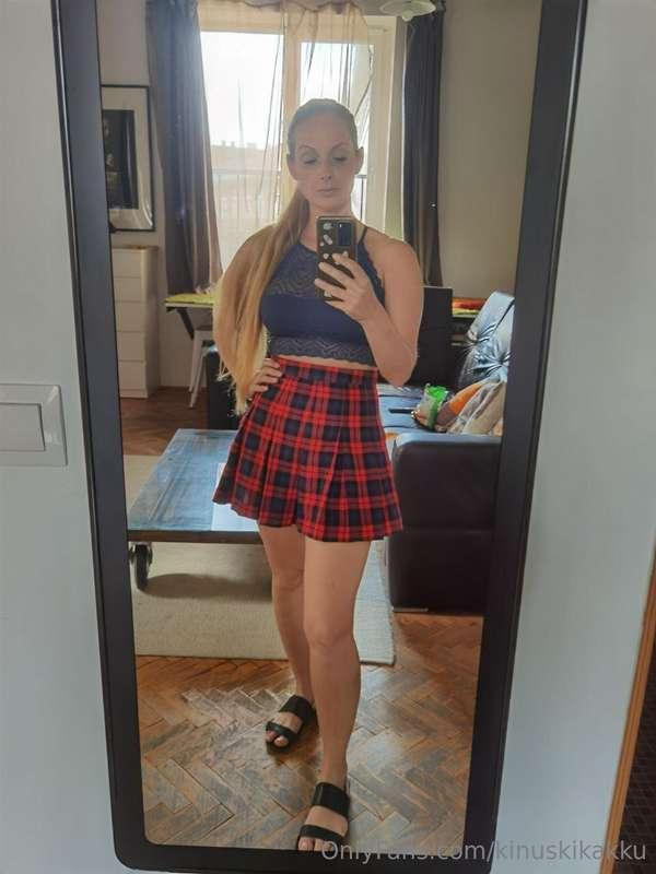 Love summer and peeking under skirts when the wind blows ? h..