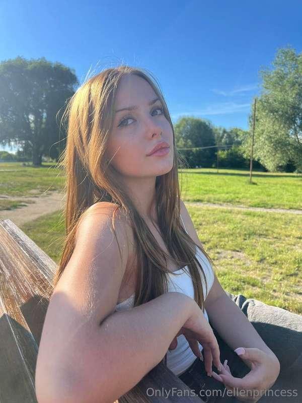 Enjoying the beautifully weather under the sunshine! Do you ..