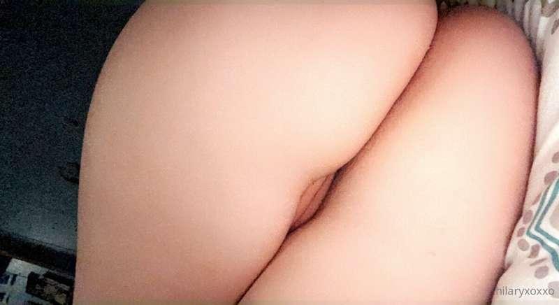 Anyone awake and down to talk dirty 🤤