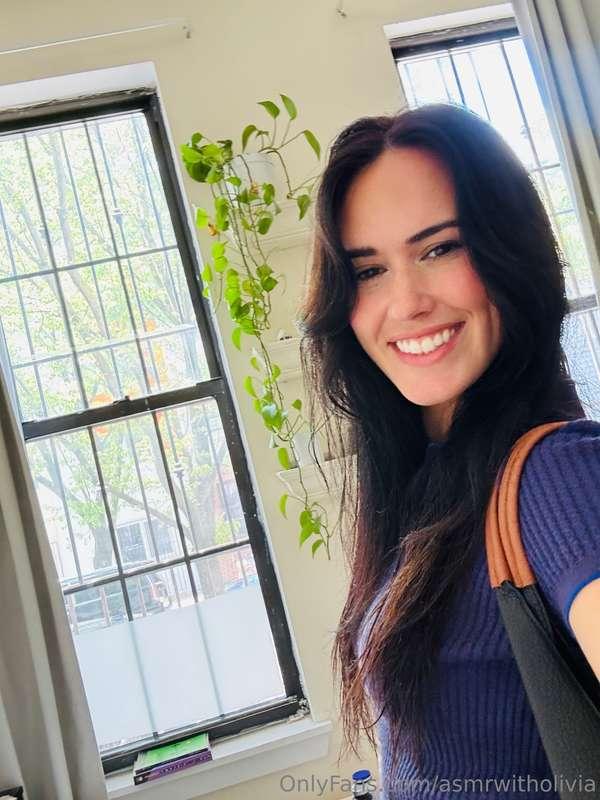 asmrwitholivia image #0