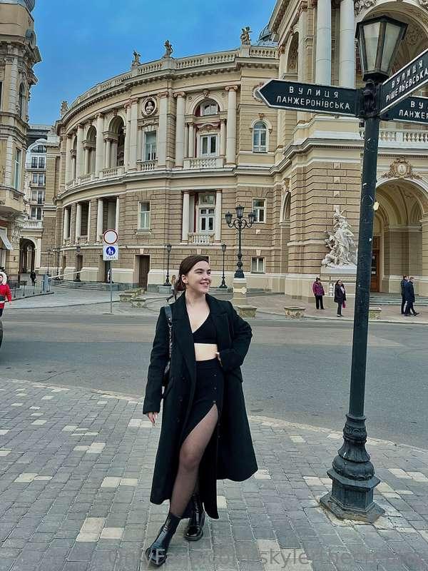 The female body is like architecture😊, it was built over the..