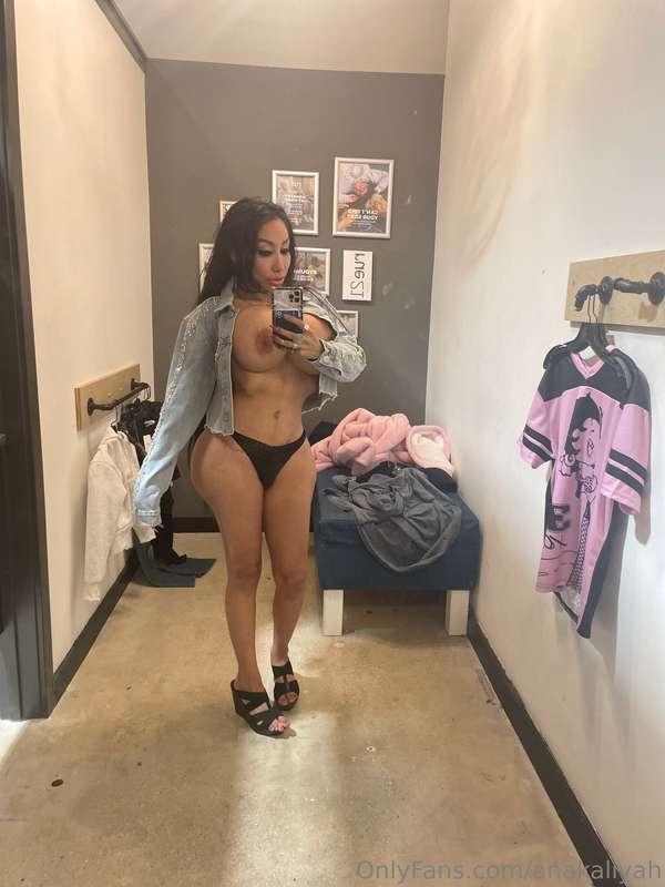 Am I still sexy when i’m not fully naked?😜