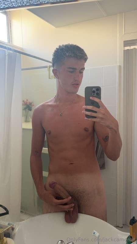 I love my big balls and throbbing cock. Come and drain the l..