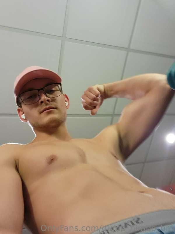 dumb_himbo_bro image #5