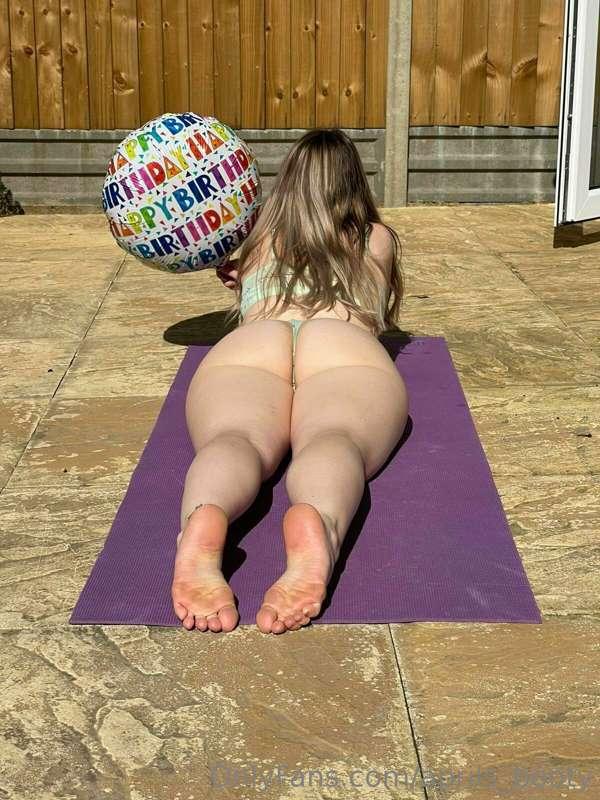 aprils_booty image #1