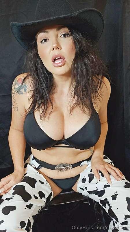 In case you missed my Halloween Outfit 🤠

Watch me suck, rid..
