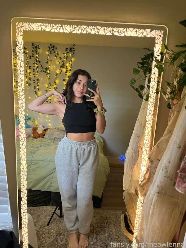 sweepy girl just woke up ~^.^~ 
do i look cute in my sweatpants and little back top?🥰