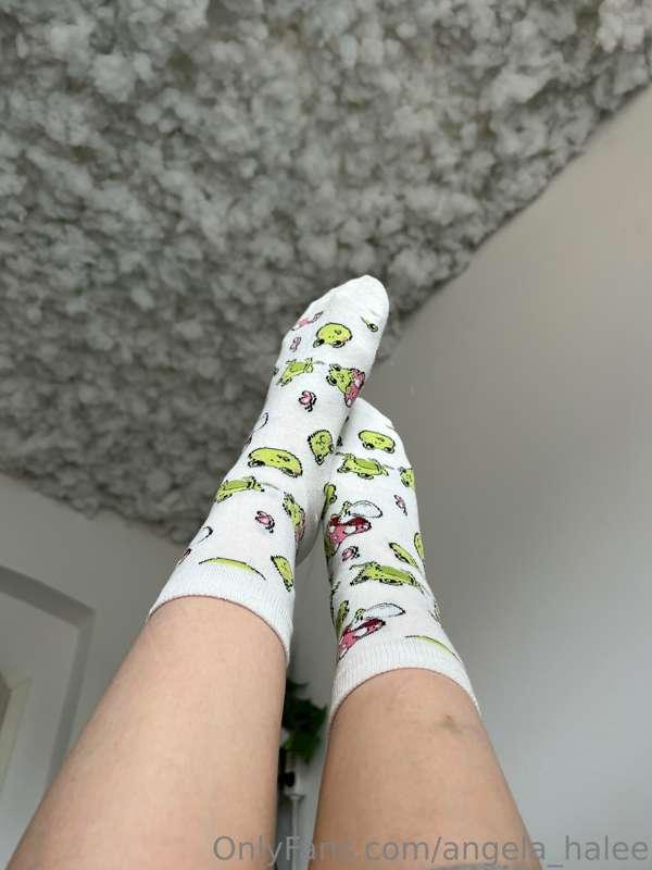 Those socks are so cute 😩