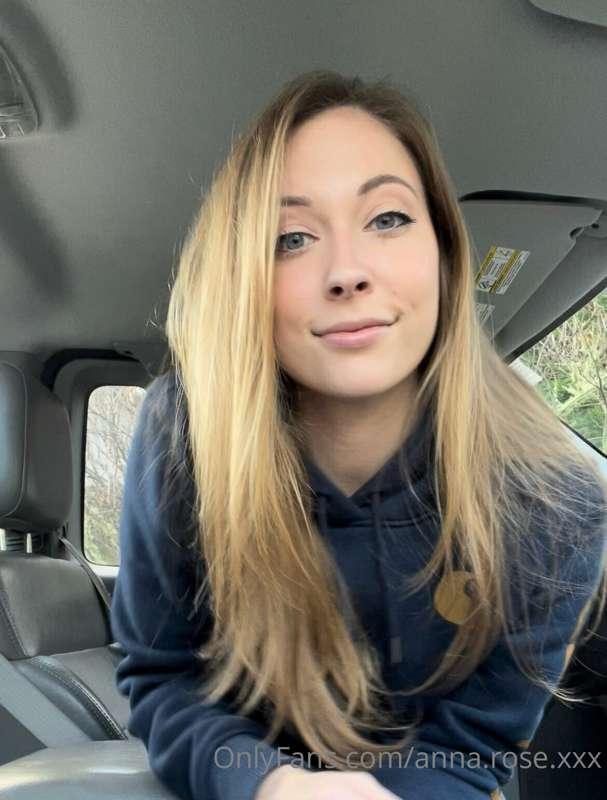 annariversvip image #0