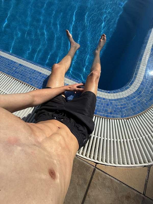 Swimming strengthens your muscles, do you swim a lot? 💦