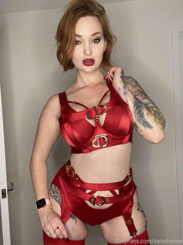 Lady in red… 💄