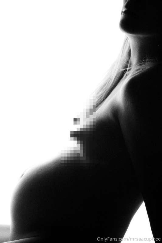 Follow my VIP if you want to see my huge pregnancy nipples @..