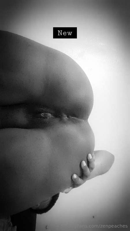 I'll spread my holes if you tip me $10 right now 😍💦👅