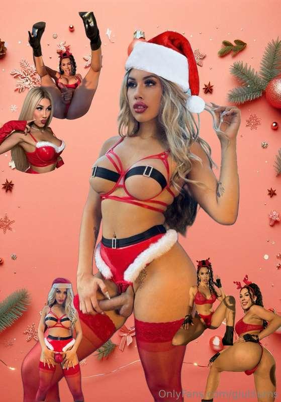 🎅🏼 MOMMY SANTA brings a PACKAGE OF GIFTS to those who have b..