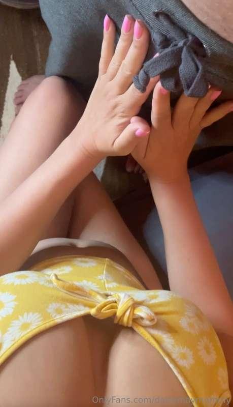 Honey please unlock any vids you wanna see as they get unsen..