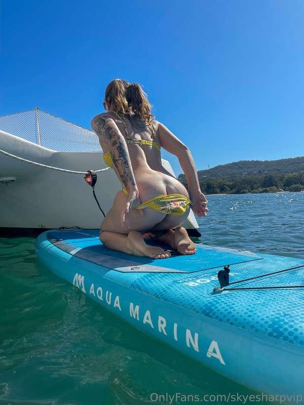 PADDLE QUEEN IS BACK and I be taking any opportunity to flas..
