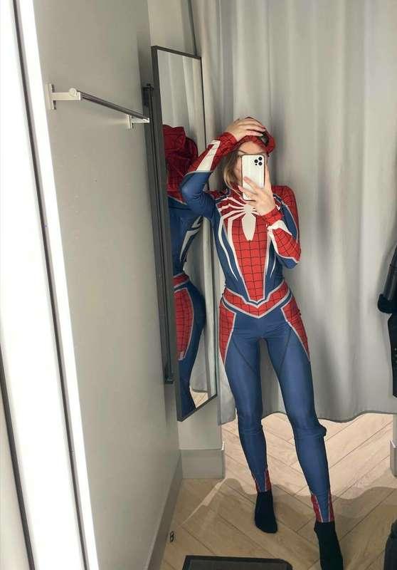 Trying on a Halloween costume 🎃🎃🎃 maybe spidergirl , think i..
