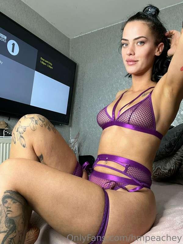 Love this purple set . Watch me stretch using my extra girth..