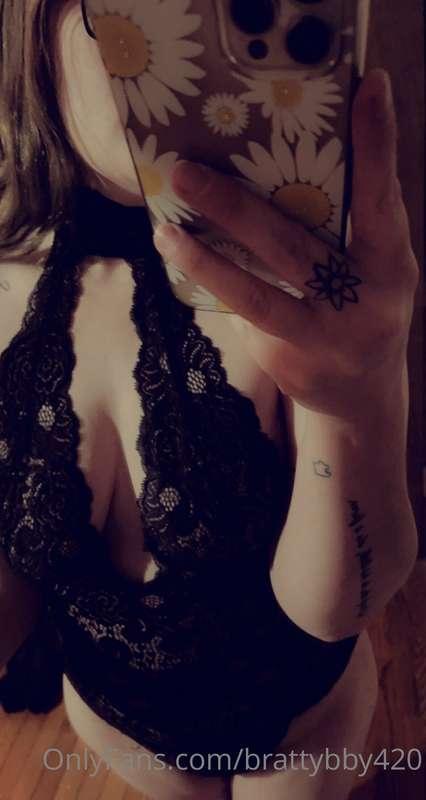 I’m having a long day at work. 
Here’s a throwback set. 
💋💋👅..