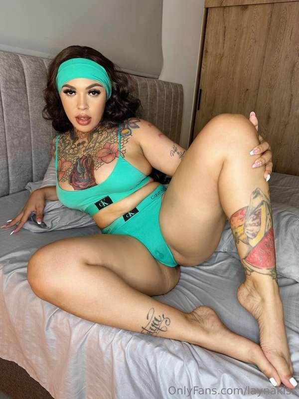 wish you were here to feed me, lick me and spank me 💦