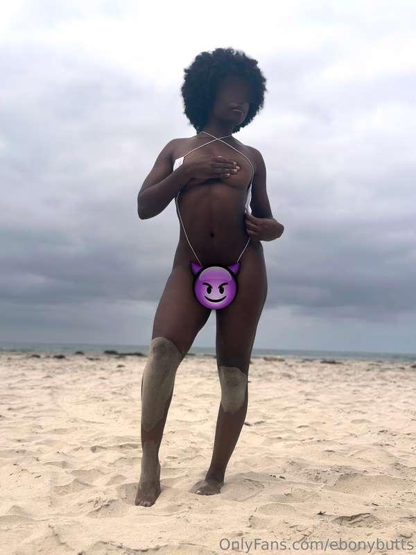 ebonybutts image #3