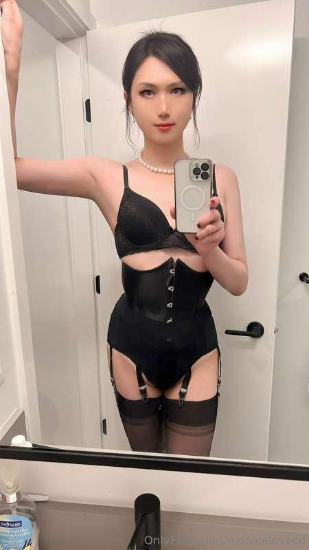 monicalovecd image #6