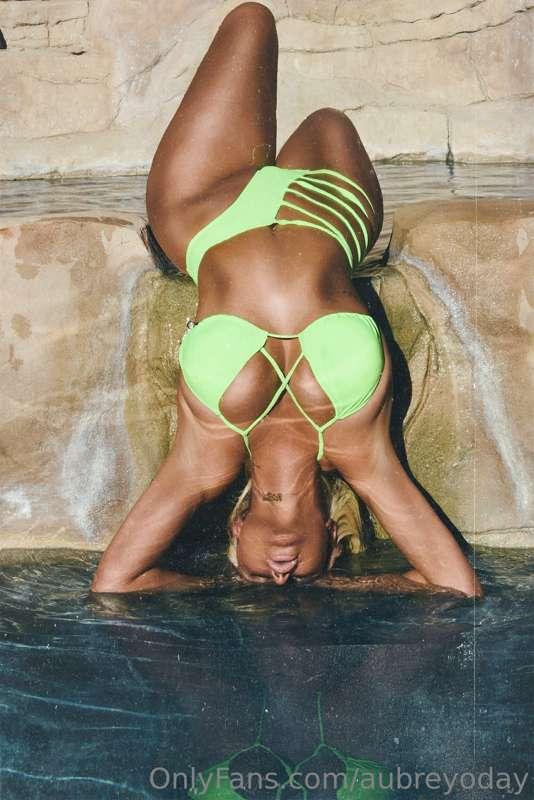 Lets get wet💦