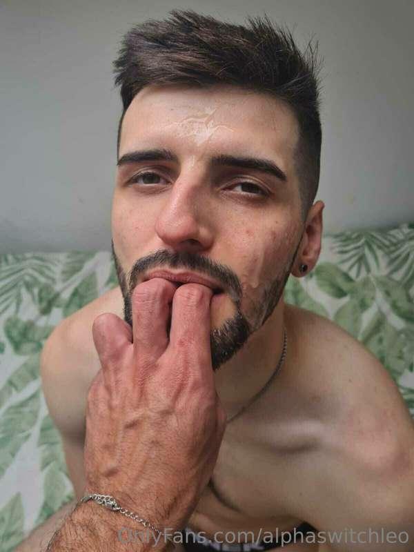 @brutalmaster  using me like his property 🙇‍♂️🙏